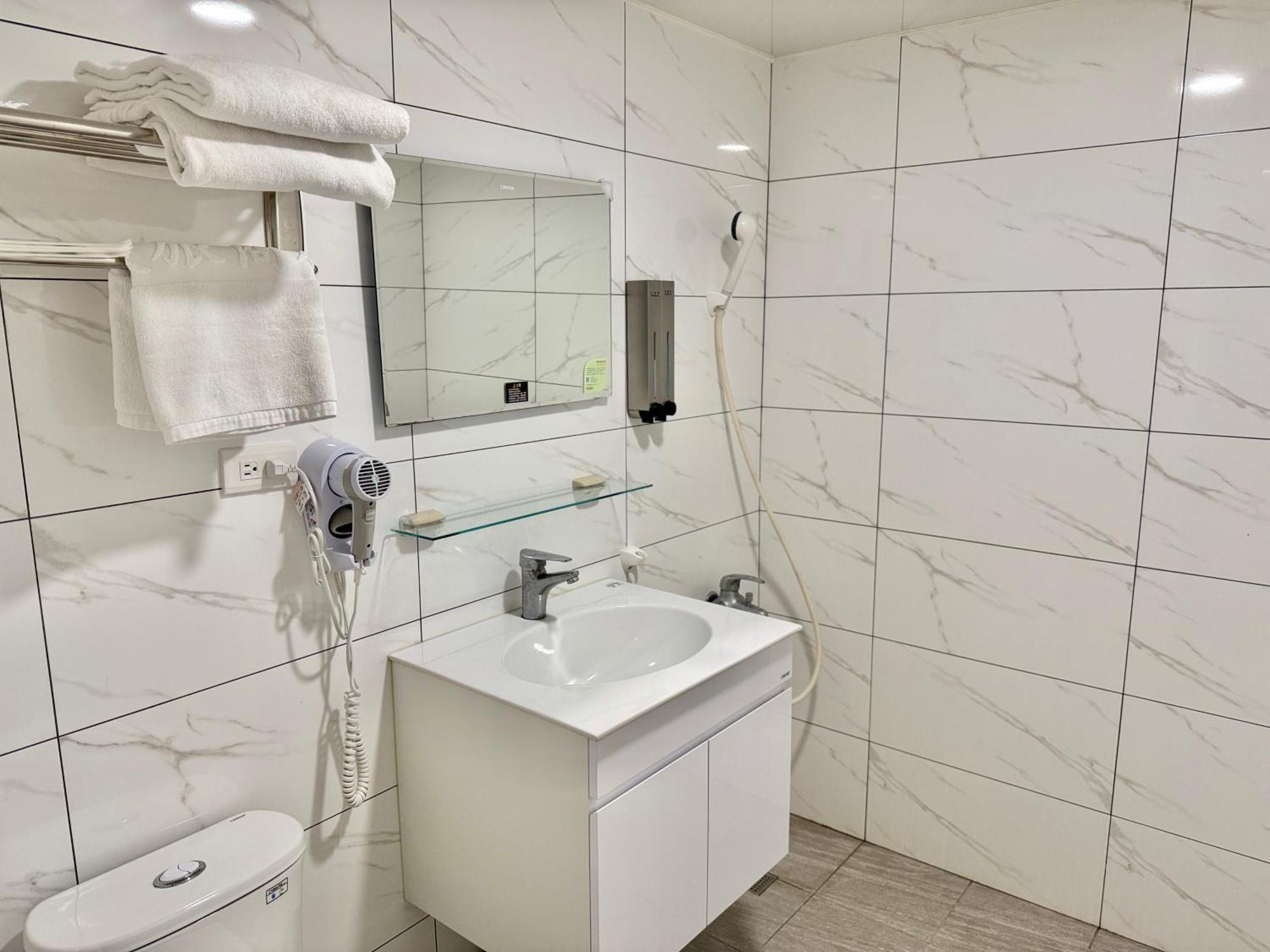 Wl Hotel Hsinchu Екстериор снимка