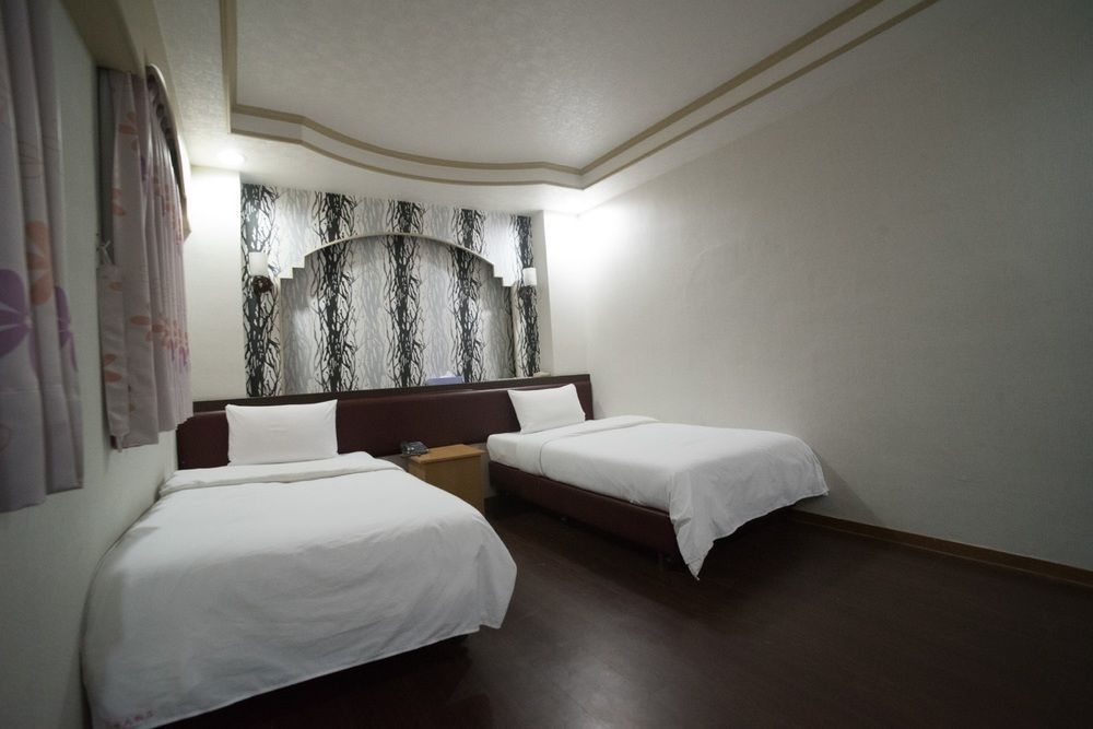 Wl Hotel Hsinchu Екстериор снимка